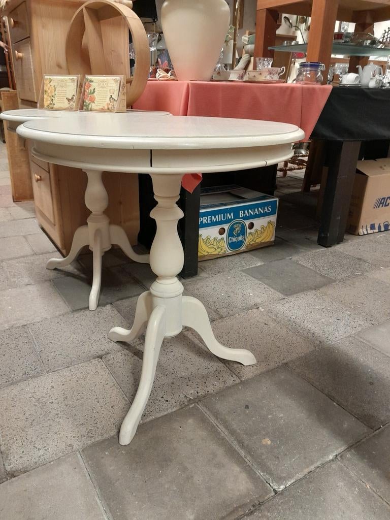2 stuks ronde bijzettafeltjes, Ophalen