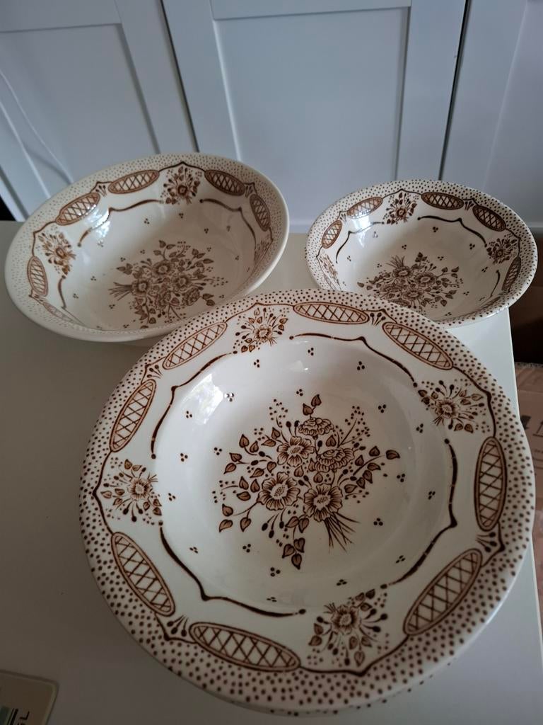 EIT servies borden ironstone antiek, Ophalen of Verzenden