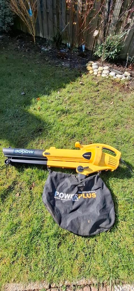 Powerplus Gardenpro Bladblazer/Bladzuiger, Tuin en Terras, Bladblazers, Gebruikt, Handgedragen, Elektrisch, Met opvangzak, Met versnipperfunctie