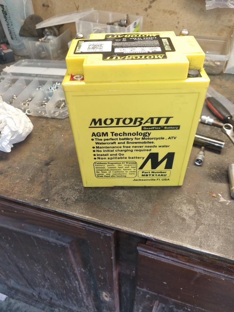 Motoraccu Motobatt MBTX14AU 12V 16.5Ah 210 CCA, Motoren, Ophalen of Verzenden