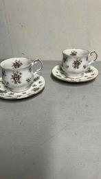 2 Kop en schotels van Queen’s Purple Violet, Ophalen of Verzenden, Porselein, Overige stijlen, Kop(pen) en/of Schotel(s)