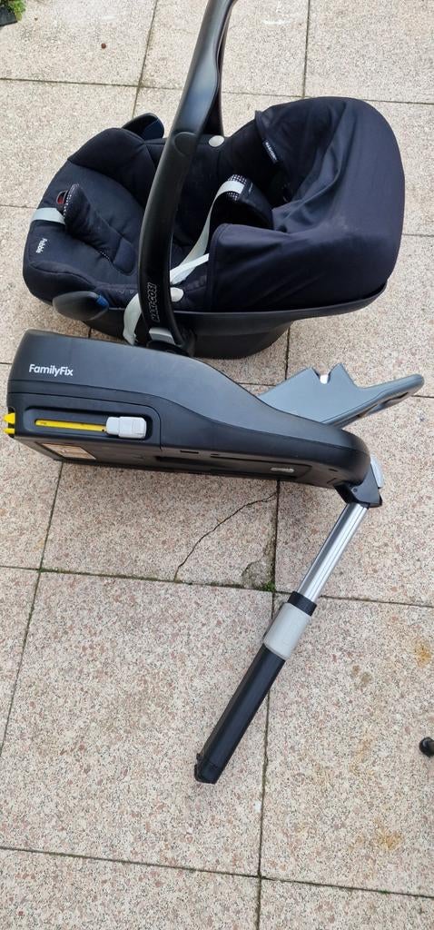 Maxi-Cosi autostoel met FamilyFix base, Gebruikt, Isofix, 0 t/m 13 kg, Maxi-Cosi