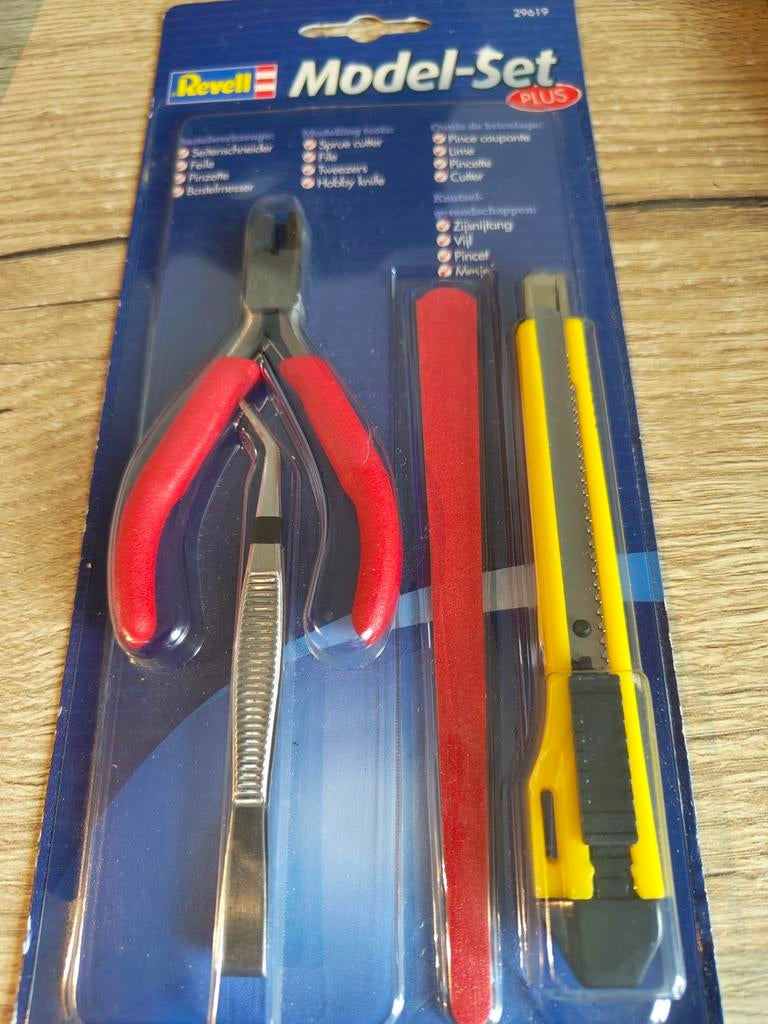 Revell Model-Set Plus Gereedschap voor Modelbouw, Hobby en Vrije tijd, Revell, Nieuw, Ophalen of Verzenden, Groter dan 1:32