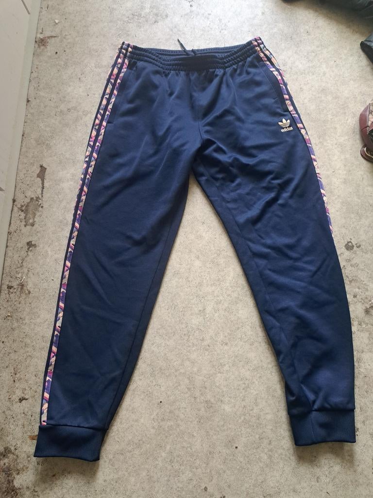 Adidas broek maat L, Kleding | Dames, Sportkleding, Zwart, Overige typen, Zo goed als nieuw, Ophalen