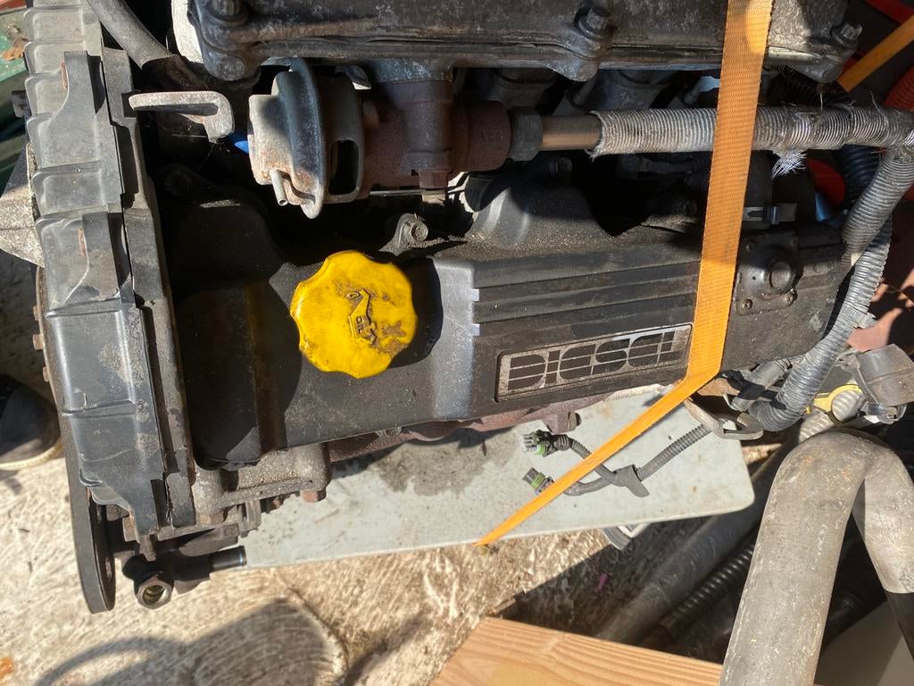 Motor diesel isuzu 1700 opel met versnellingsbak en assen, Auto-onderdelen, Ophalen, Gebruikt, Opel