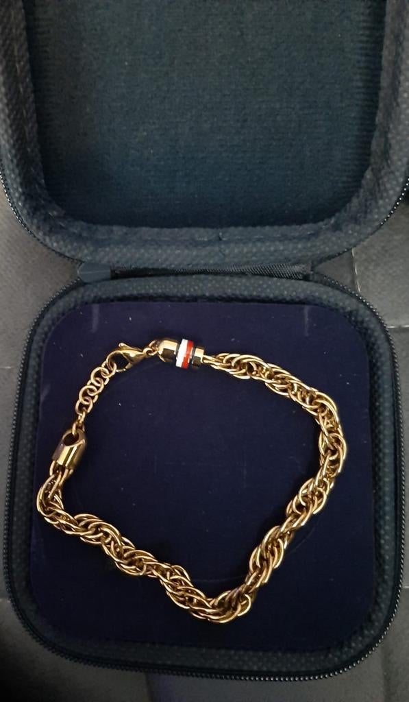 Goudkleurige armband Tommy Hilfiger, Sieraden, Tassen en Uiterlijk, Armbanden, Ophalen of Verzenden, Zo goed als nieuw, Goud, Overige materialen