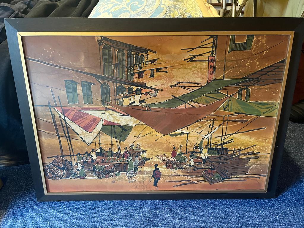 Singapore Batik Painting – Busy Market Scene with Boats, Ophalen