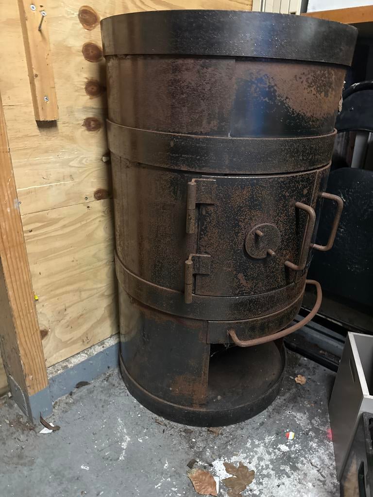 Robuuste vintage kachel, Huis en Inrichting, Ophalen, Gebruikt, Houtkachel, Vrijstaand