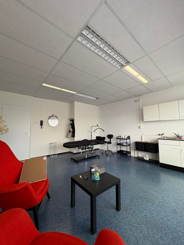 Bedrijfsruimte/Kantoorpand/Unit te huur per 1 juni Utrecht, Utrecht