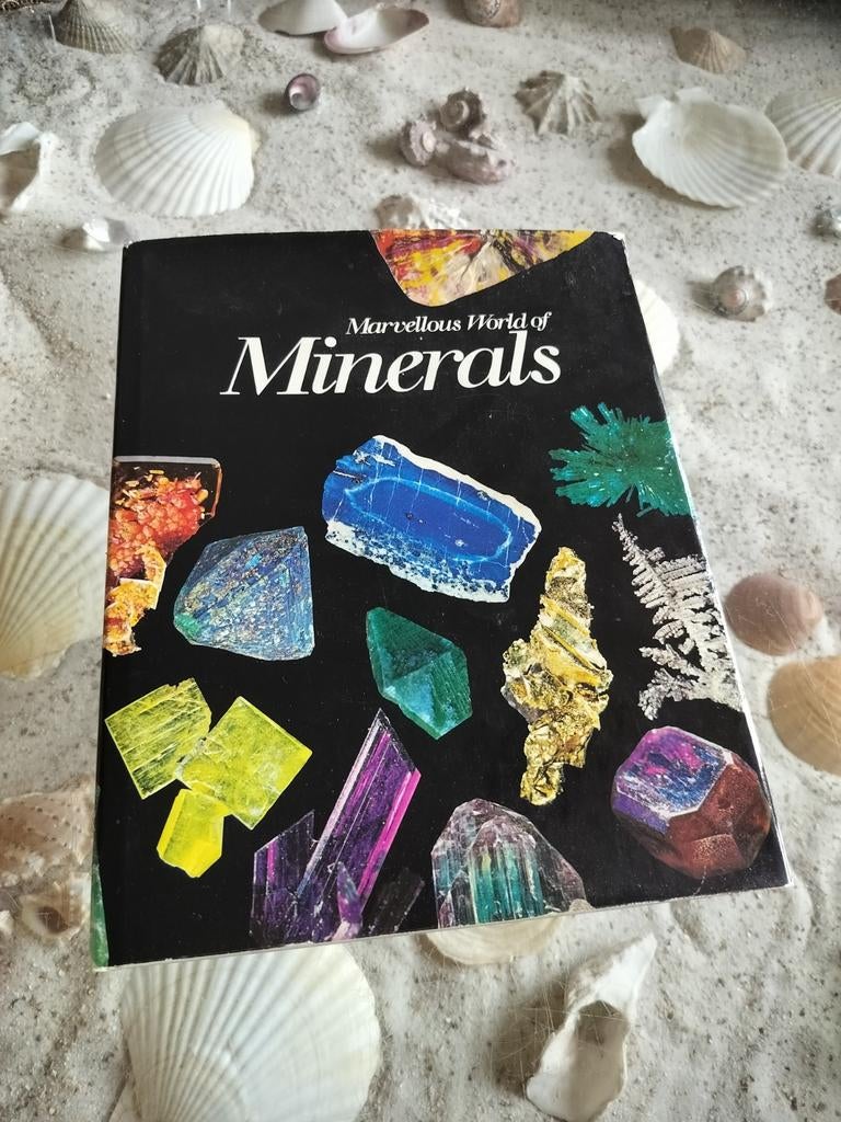 marvellous world of minerals - english, Ophalen of Verzenden, Gelezen, Overige onderwerpen
