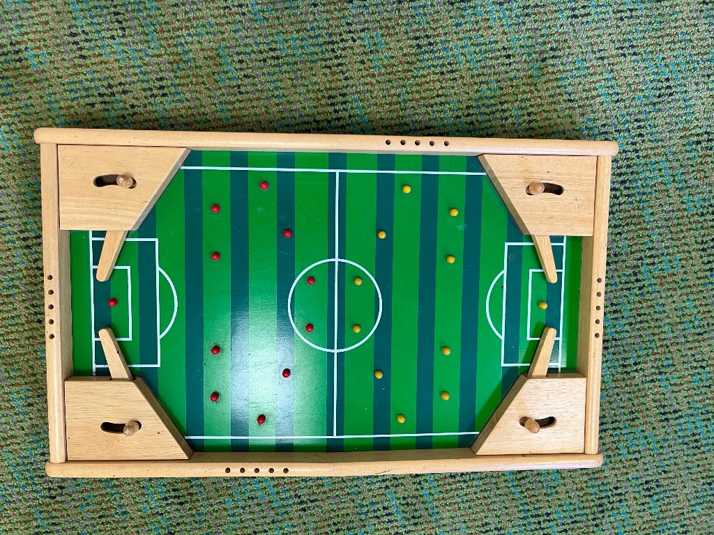 Houten flipperkast voetbalspel, Ophalen, Zo goed als nieuw