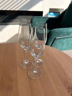 Set van 9 elegante champagneglazen, Ophalen, Zo goed als nieuw