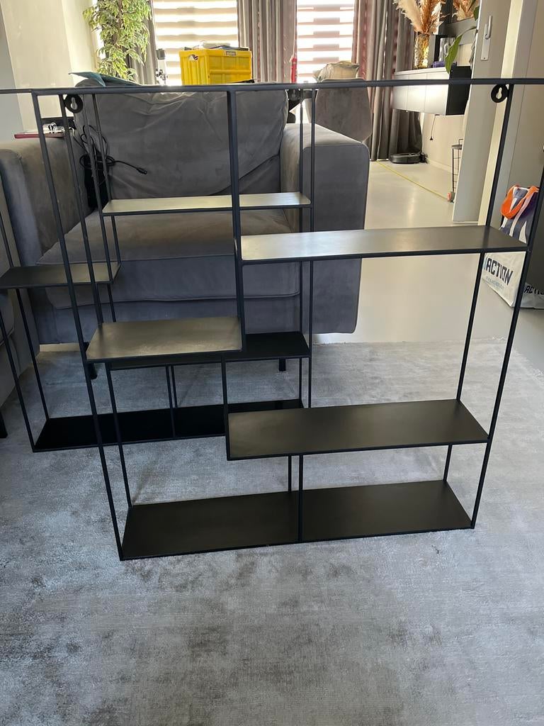 Modern Zwart Metalen Boekenkast/Wandrek, Huis en Inrichting, Kasten | Boekenkasten, Ophalen, Met plank(en), 100 tot 150 cm, Zo goed als nieuw