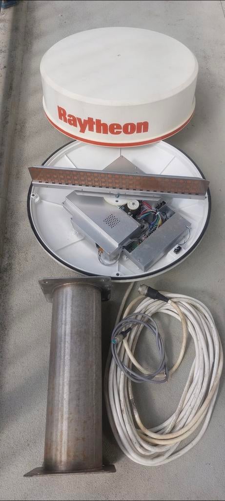 Raymarine Raytheon R20XX Raster Scan CRT Radarsysteem met M9, Ophalen of Verzenden, Zo goed als nieuw, Radar