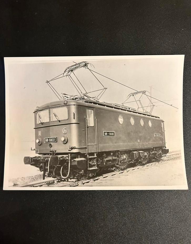 Grote foto Franse BB-0401 (voorloper NS 1100) (jaren 50), Verzamelen, Spoorwegen en Tramwegen, Gebruikt, Trein, Ophalen of Verzenden