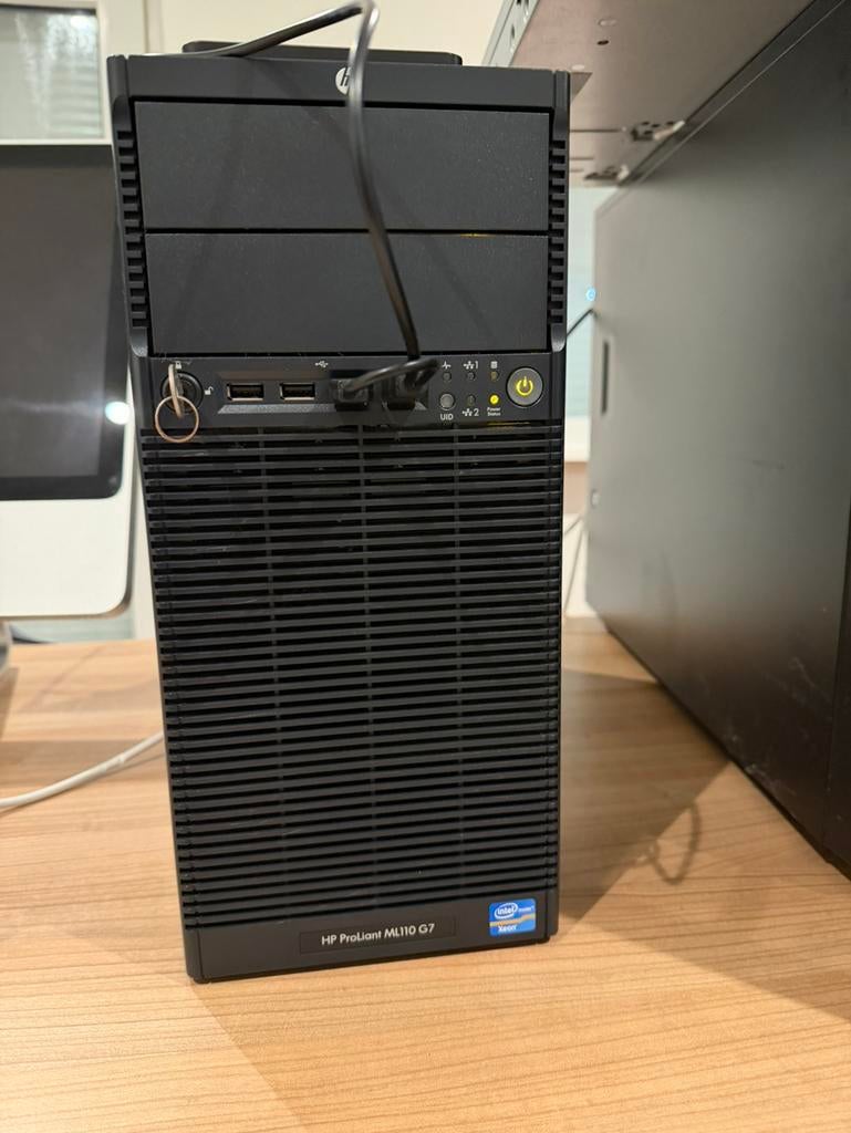HP ProLiant ML110 G7 - Intel XEON - 16Gb - 2x 500Gb SSD, Computers en Software, Servers, Gebruikt, Ophalen of Verzenden, 1 TB