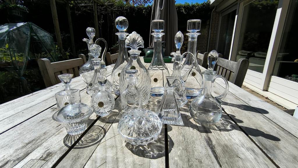 Collectie loodkristal: karaffen, parfumflesjes, bonbonschaal, Antiek en Kunst, Antiek | Glas en Kristal, Ophalen of Verzenden