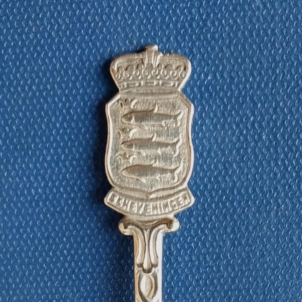 verzilverd lepeltje Scheveningen (merkje: eekhoorn), Antiek en Kunst, Antiek | Bestek, Ophalen of Verzenden