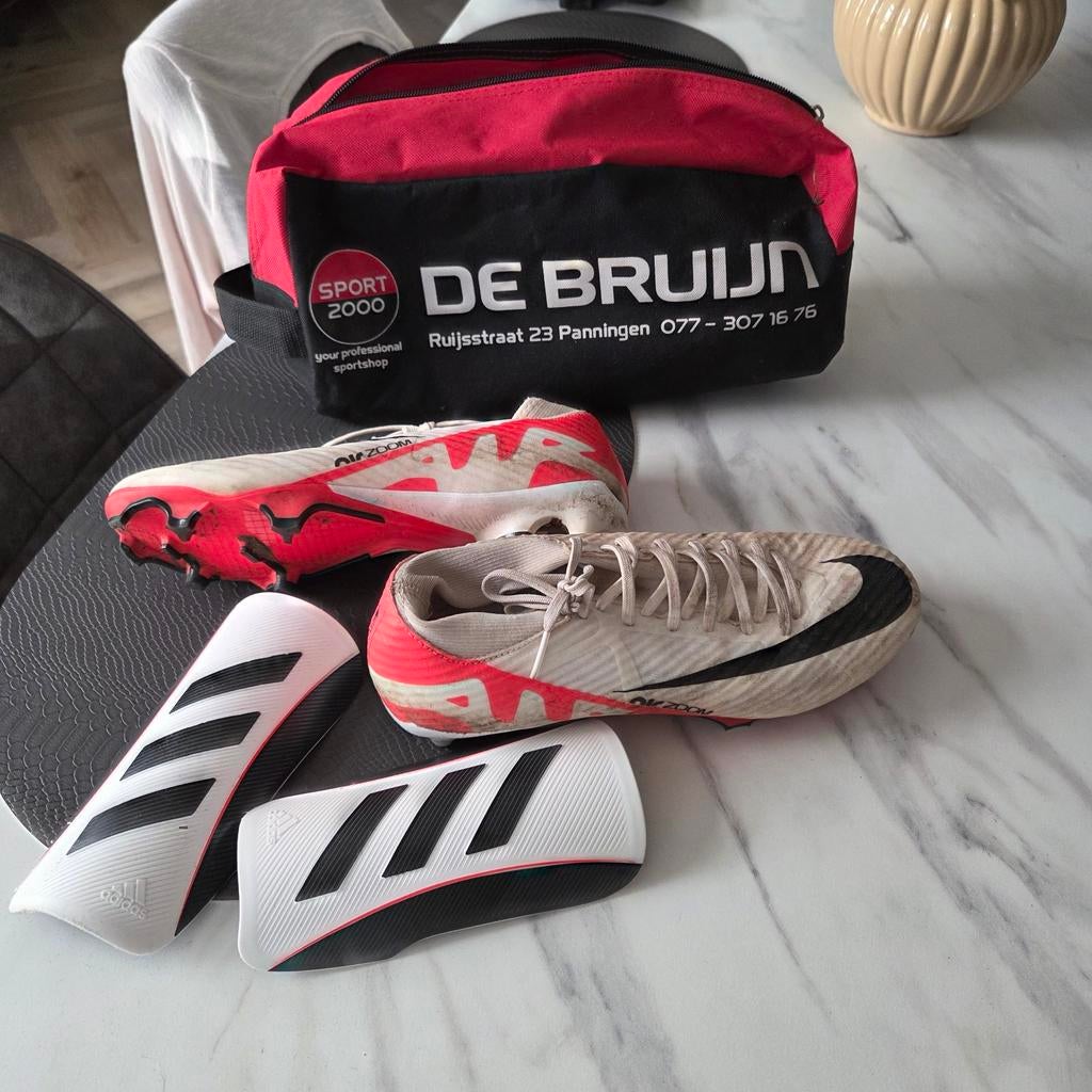 Voetbalschoenen 39-41, Ophalen of Verzenden, Schaatsen