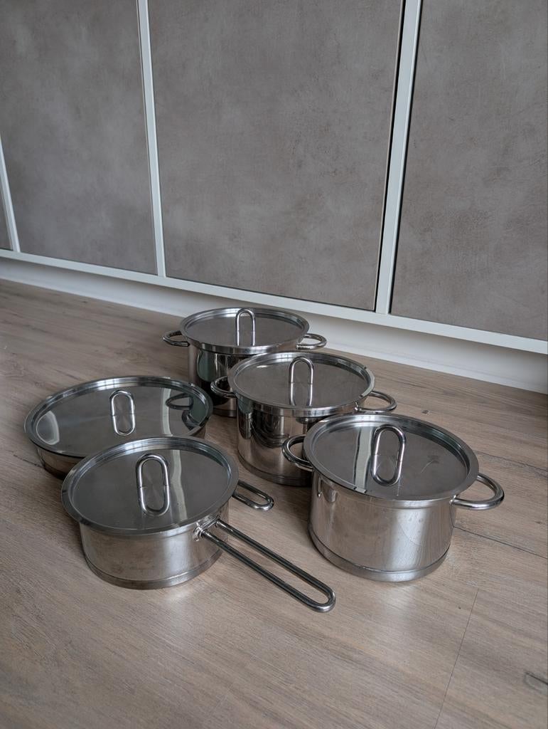 Pannenset Sola (koken op gas), Huis en Inrichting, Keuken | Potten en Pannen, Ophalen of Verzenden, Rvs, Pannenset