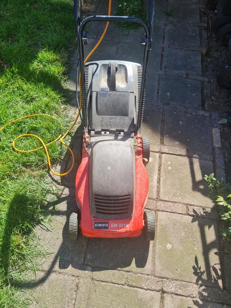 Elektrische grasmaaier Gamma EM 3210 - Compact en Krachtig, Ophalen, Cirkelmaaier, Gebruikt, Elektrische grasmaaier
