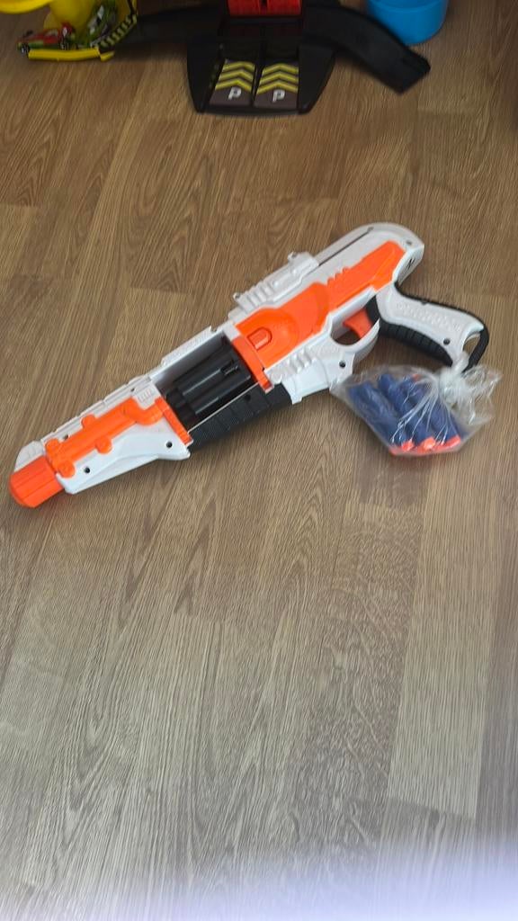 Nerf gun, Ophalen of Verzenden, Zo goed als nieuw