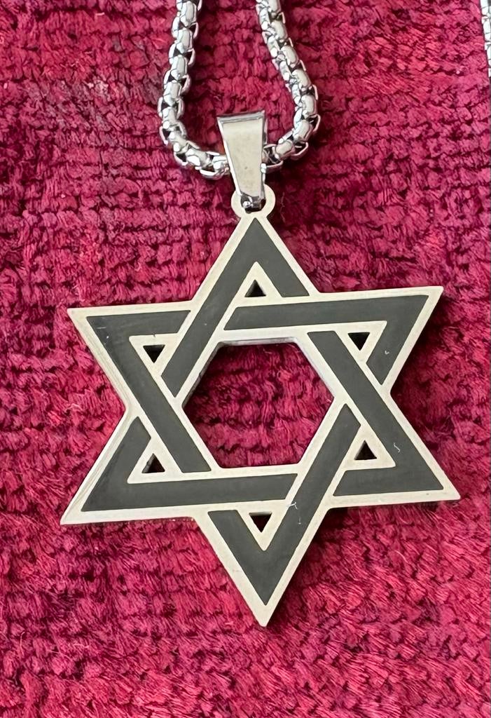 Zilverkleurige ketting met Davidster hanger, Ophalen of Verzenden, Zo goed als nieuw, Zilver, Overige materialen