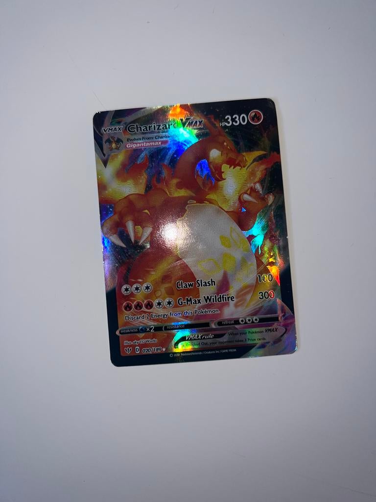 Charizard VMAX Pokémon Kaart - Glanzend en Zeldzaam, Ophalen, Zo goed als nieuw, Losse kaart, Foil