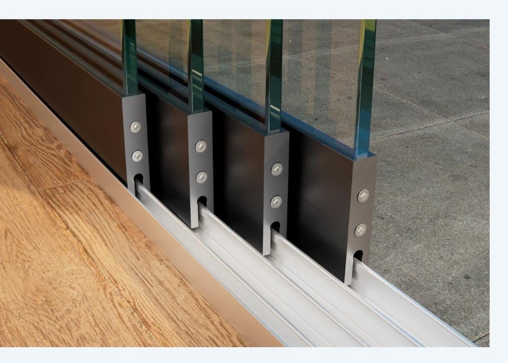 GEZOCHT:Iemand voor het plaatsen van een schuifpui