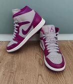 Nike Air Jordan grijs/paars - Maat 37,5 - Als nieuw, Kleding | Dames, Schoenen, Nike Air Jordan, Overige kleuren, Ophalen of Verzenden