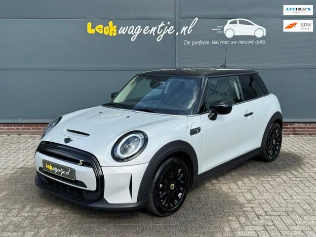 Mini Mini Electric Classic *stoelv. *carplay *camera *navi, Auto's, Gebruikt, 33 kWh, 4 stoelen, Leder