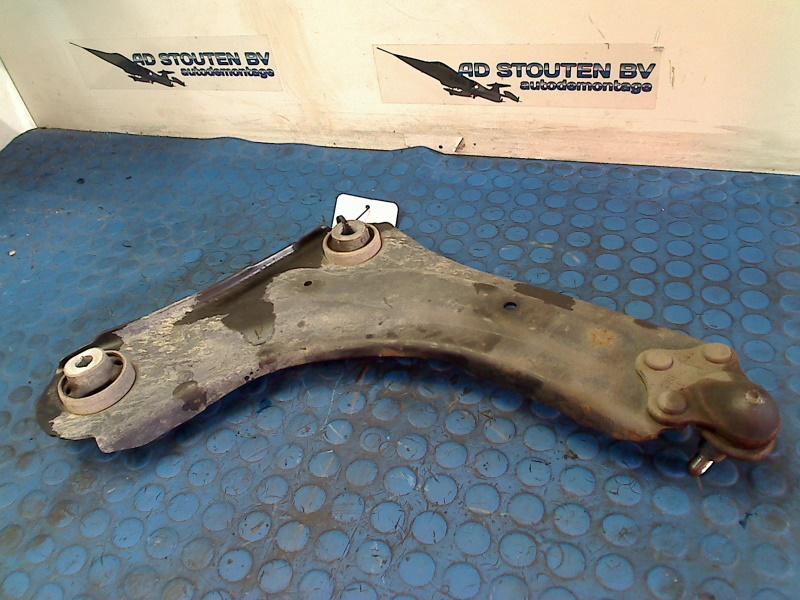 Draagarm Links Voor Renault Megane III Grandtour (KZ) 2011, Gebruikt, Renault Deutschland AG, Dialog.deutschland@renault.de, Peter-Huppertz-Straße 5, Köln 51063, , Duitsland