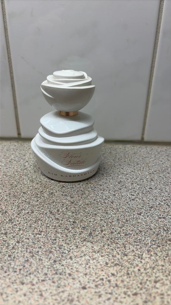 Kim kardashian, Ophalen of Verzenden, Gebruikt