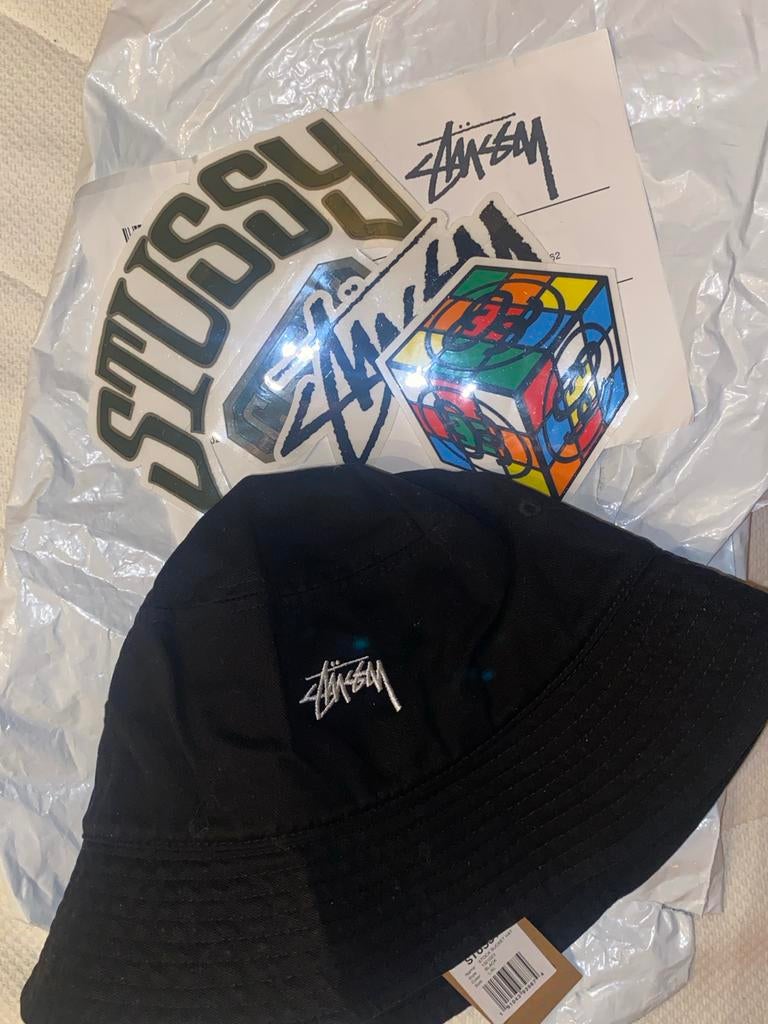 Stussy Bucket Hat - Nieuw!, Ophalen of Verzenden, Nieuw, One size fits all, Hoed