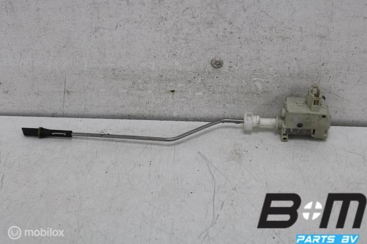 Stelelement tankklep VW Passat B6 Var. 3C0810773, Gebruikt