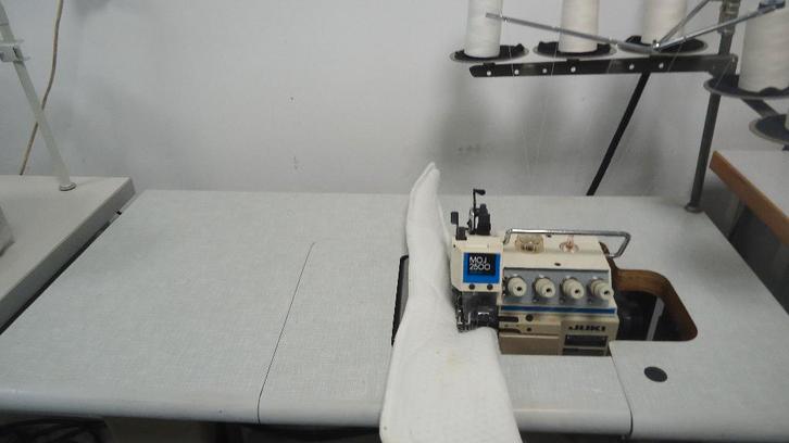 Industrie Juki Dubbel Transport Lockmachine 5 draads, Hobby en Vrije tijd, Naaimachines en Toebehoren, Gebruikt, Naaimachine, Overige merken