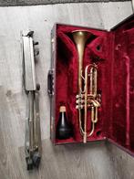 Bach Tr 300  Trompet, Ophalen of Verzenden, Gebruikt, Bes-trompet, Met koffer