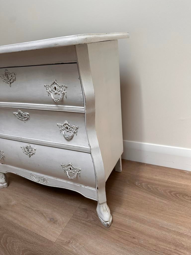 Vintage witte houten buikkast / ladekast, Huis en Inrichting, Kasten | Ladekasten, Ophalen, Gebruikt, 50 tot 100 cm, 3 of 4 laden