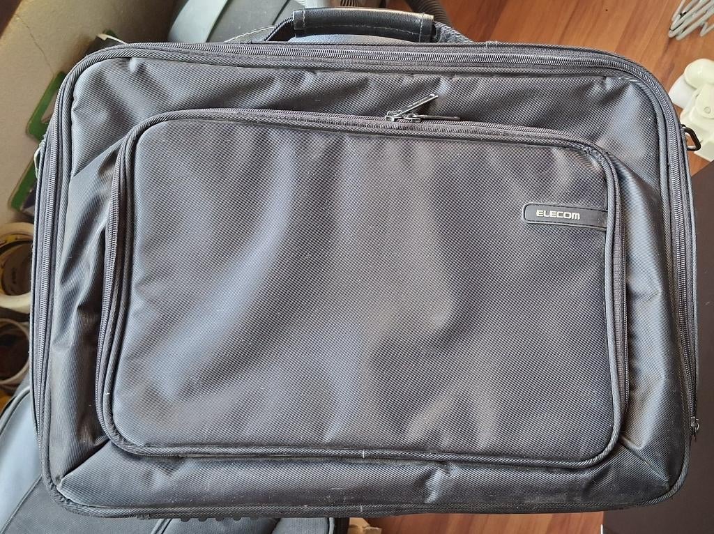 Laptoptas (Merk: Elecom), Computers en Software, Laptoptassen, Ophalen of Verzenden, 15 inch, Gebruikt, Schoudertas