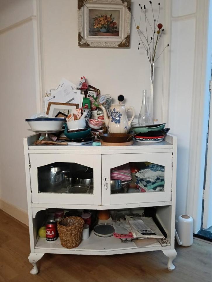 Vintage houten kastje uit grootmoeders tijd, Huis en Inrichting, Kasten | Overige, Gebruikt, Ophalen