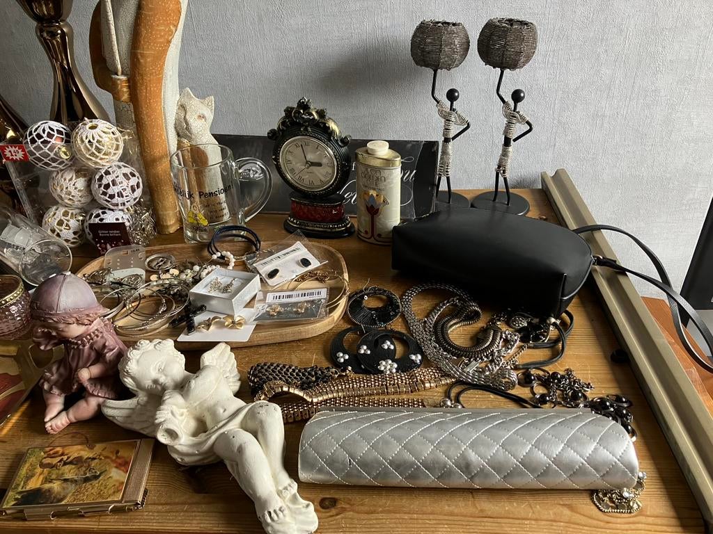 Leuke spullen voor op de markt Hele doos vol, Ophalen, Zo goed als nieuw