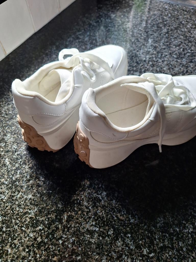 Dames sportschoen nieuw hm mt39, Ophalen, Nieuw, Zwart, Sneakers of Gympen