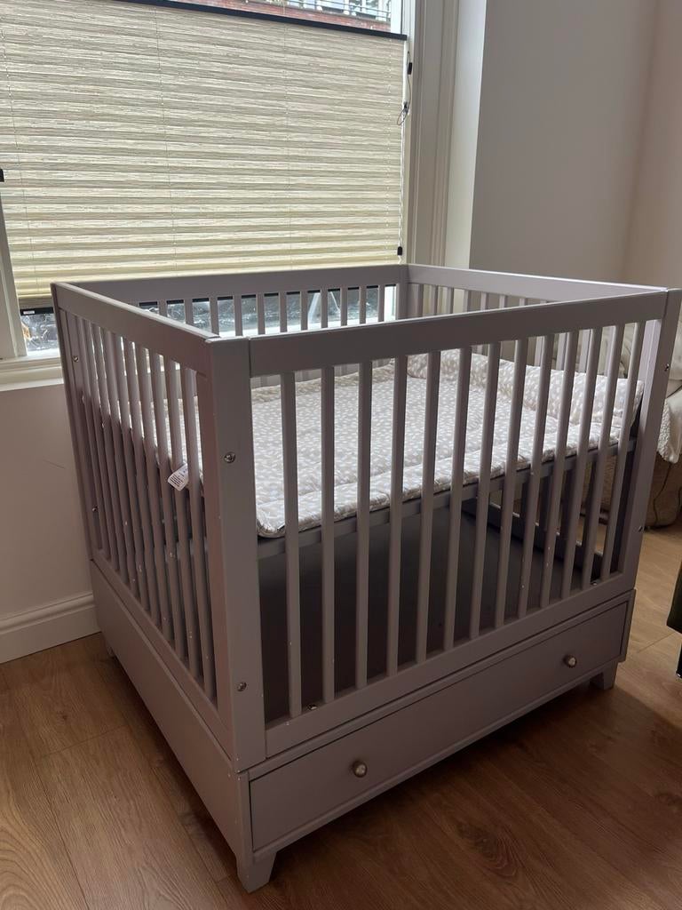 Gratis Box in goede staat VANDAAG AFHALEN, Kinderen en Baby's, Ophalen, Gebruikt, Vierkant, In hoogte verstelbaar