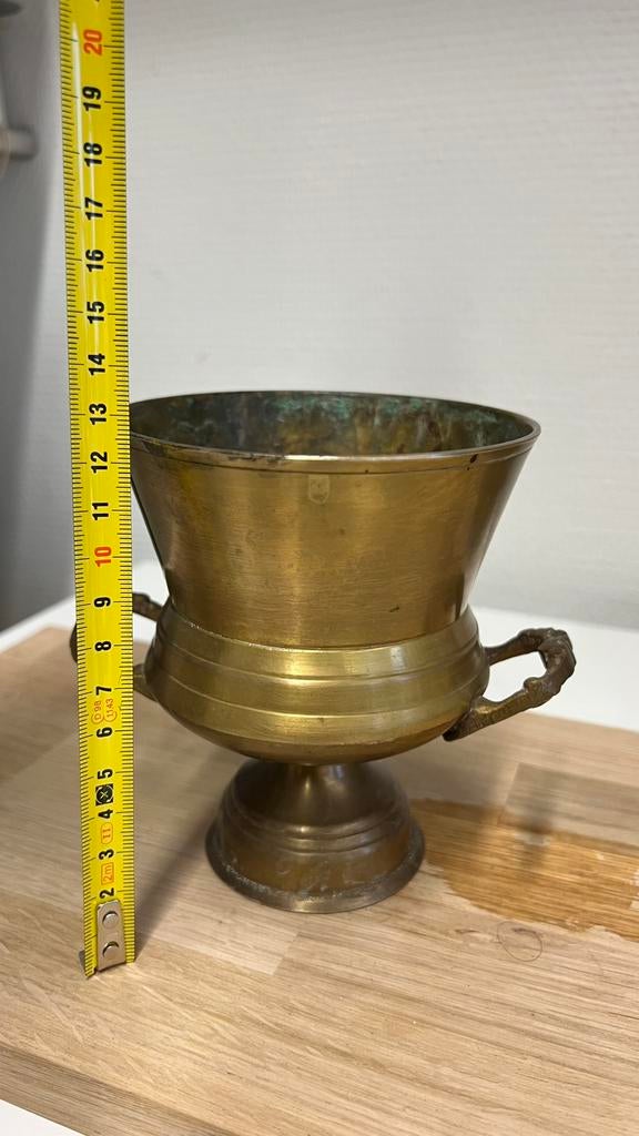 Vintage Messing Bloempot / Coupe op Voet – Antiek Look, Antiek en Kunst, Antiek | Koper en Brons, Ophalen of Verzenden