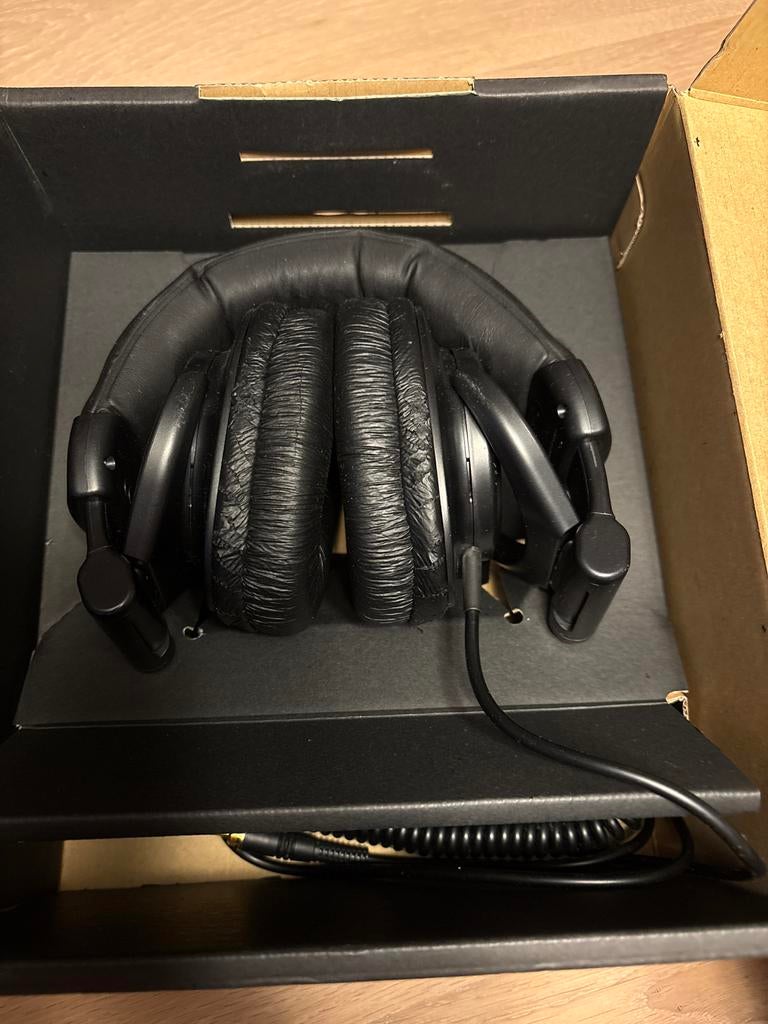 Sony MDR V600 Koptelefoon met originele doos, Ophalen of Verzenden, Gebruikt, Over oor (circumaural), Sony