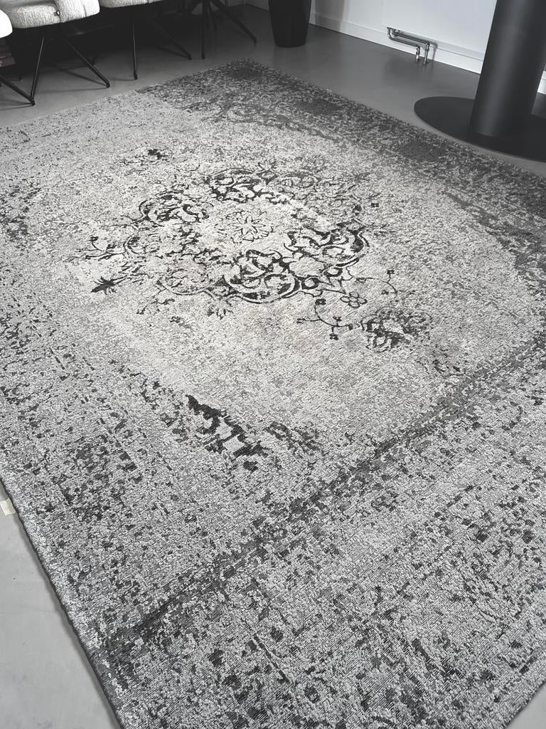 Karpet Maris (grijs vintage/maat 240x340), Huis en Inrichting, Stoffering | Tapijten en Kleden, Modern/Vintage, 200 cm of meer