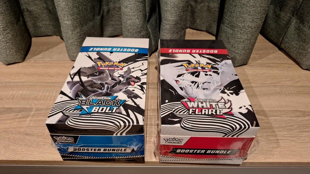 SEALED | Black Bolt- en White Flare booster bundle displays, Ophalen, Nieuw