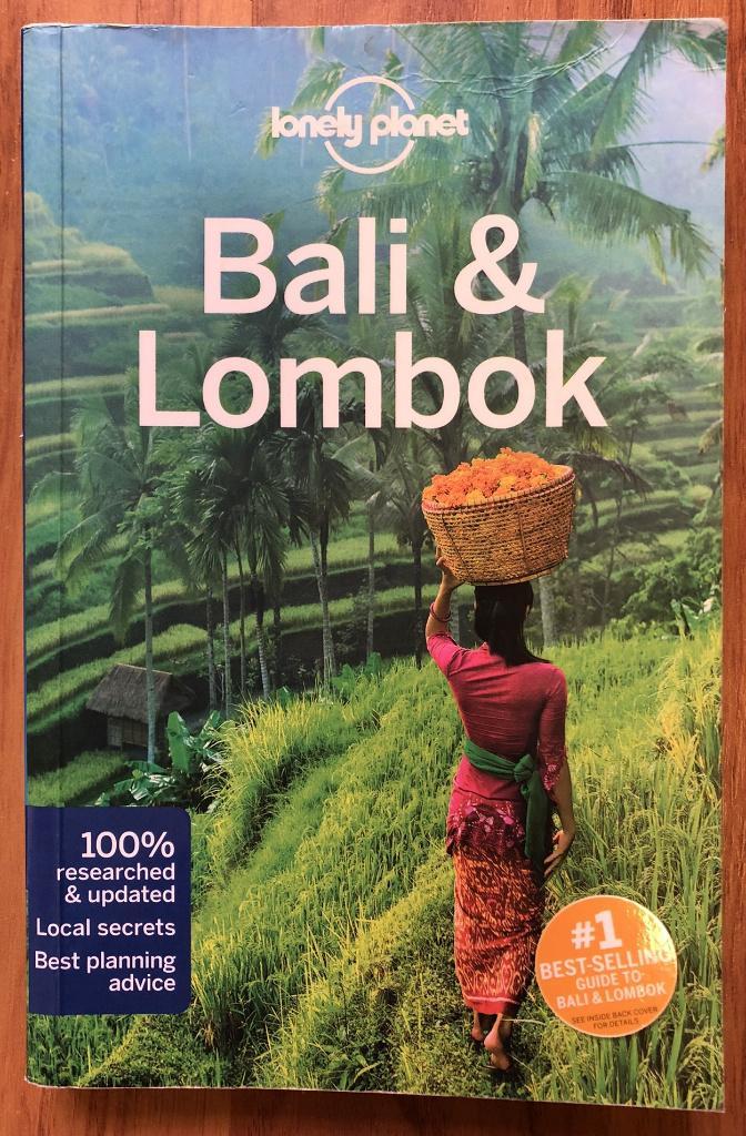 Lonely Planet Bali & Lombok editie 2017 met hotel en ov-info, Boeken, Reisgidsen, Zo goed als nieuw, Reisgids of -boek, Azië, Lonely Planet