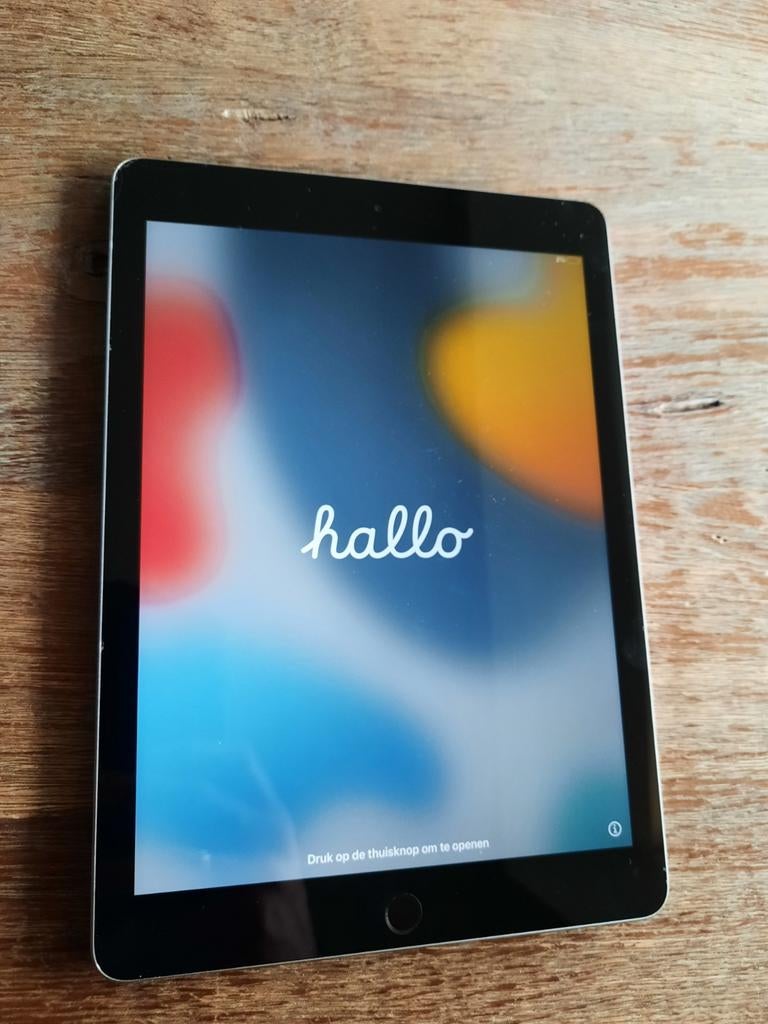 IPad 32GB Space Gray, 32 GB, Apple iPad, 11 inch, Refurbished