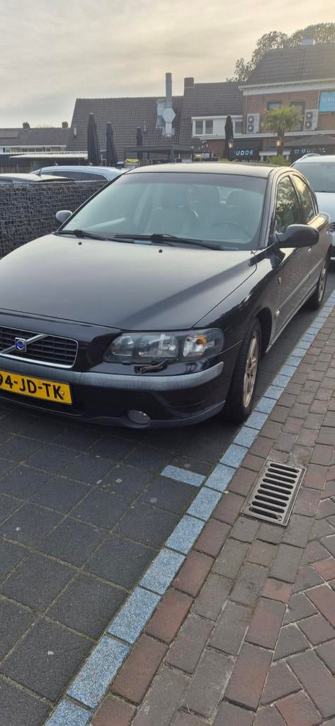 Volvo S60 2.4 170PK AUT 2002 Zwart, Auto's, Volvo, S60, Zwart, 2435 cc, Particulier